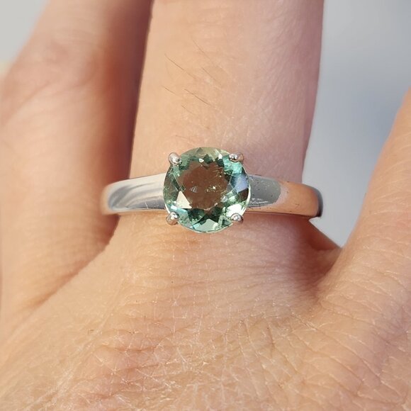 Trending 925 1.93cts NATURAL Green Fluorite Solitaire Ring Size 10 - Picture 11 of 12